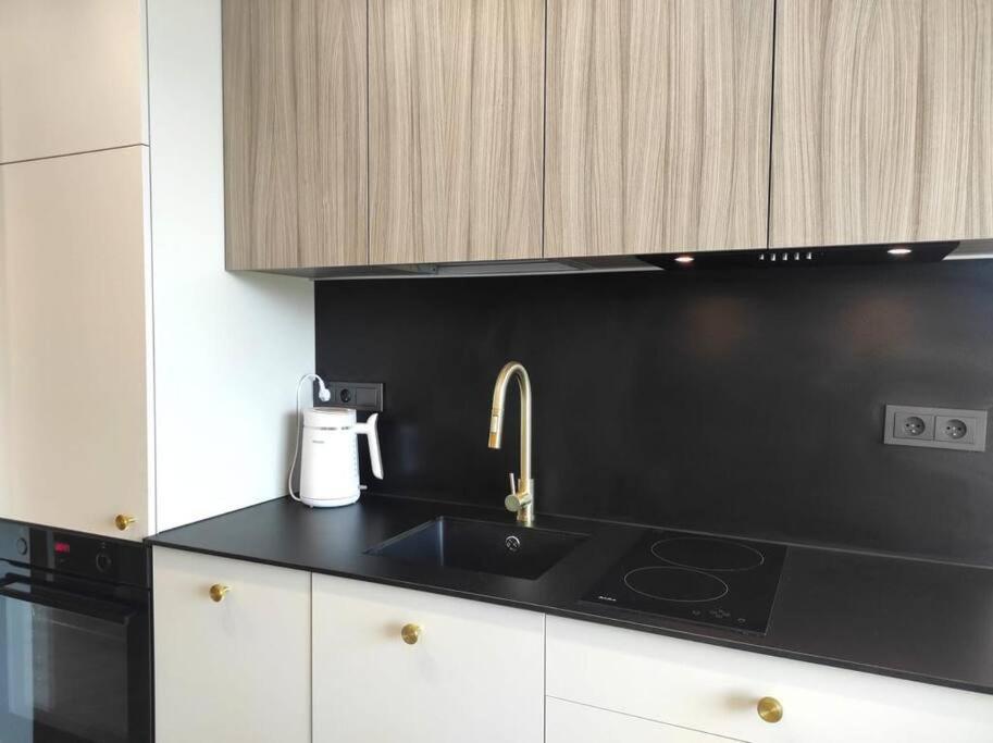 Easy Rent Apartments- Unia Art 127 * Lublin