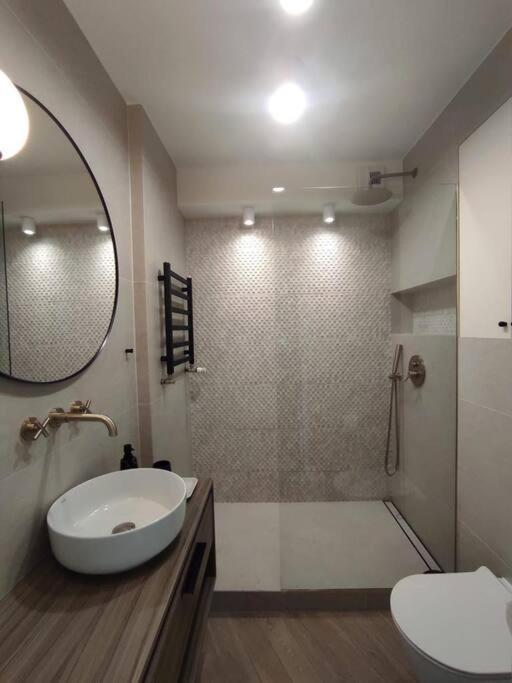 Apartment Easy Rent Apartments- Unia Art 127
